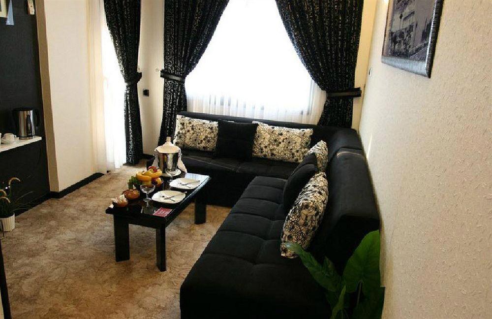 Aksan Hotel İzmir Buitenkant foto