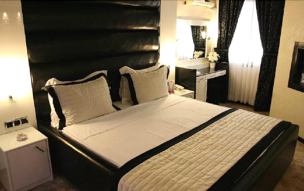 Aksan Hotel İzmir Buitenkant foto