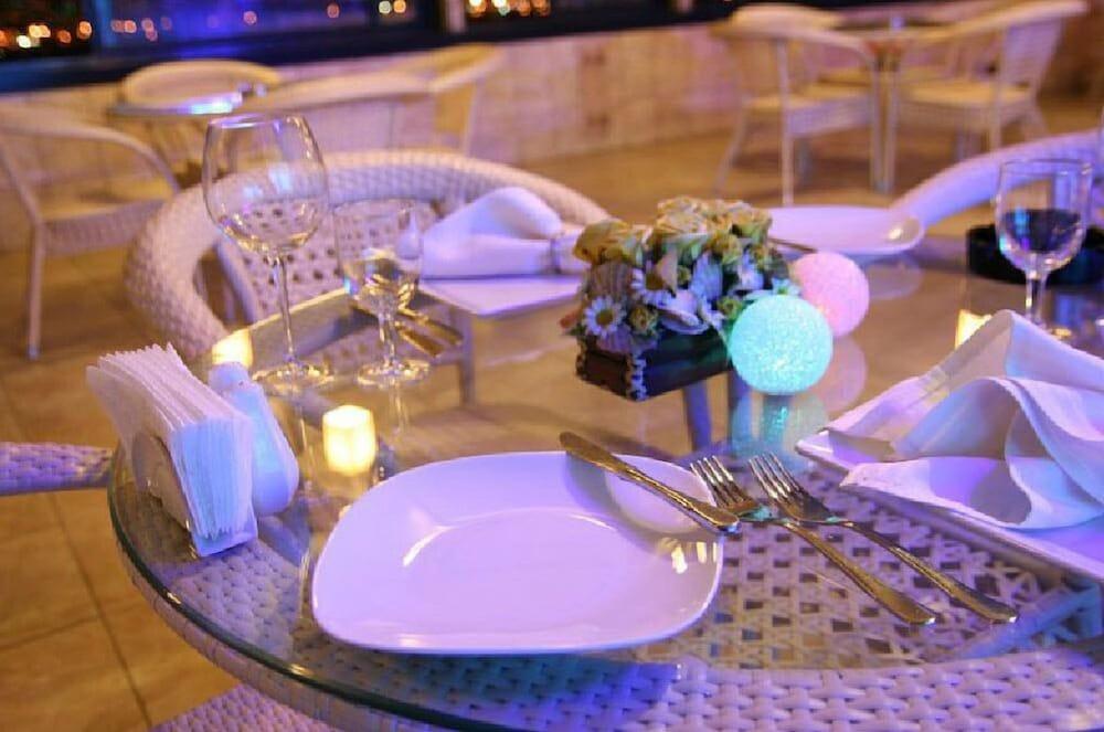 Aksan Hotel İzmir Buitenkant foto
