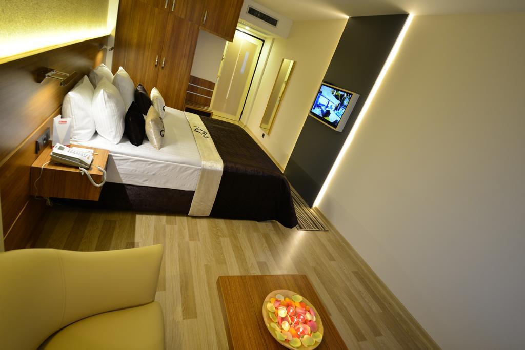 Aksan Hotel İzmir Buitenkant foto