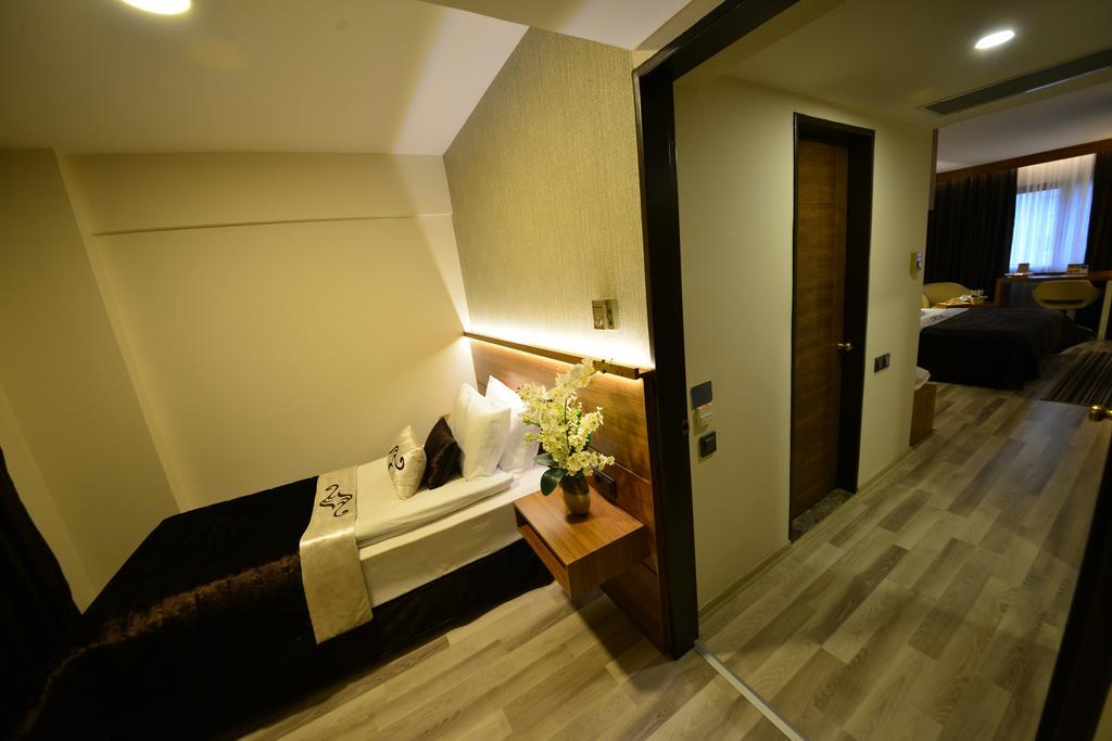 Aksan Hotel İzmir Buitenkant foto