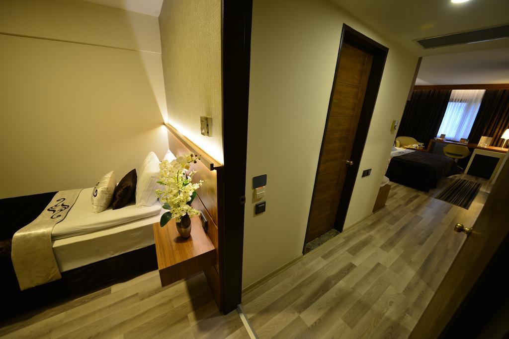 Aksan Hotel İzmir Buitenkant foto