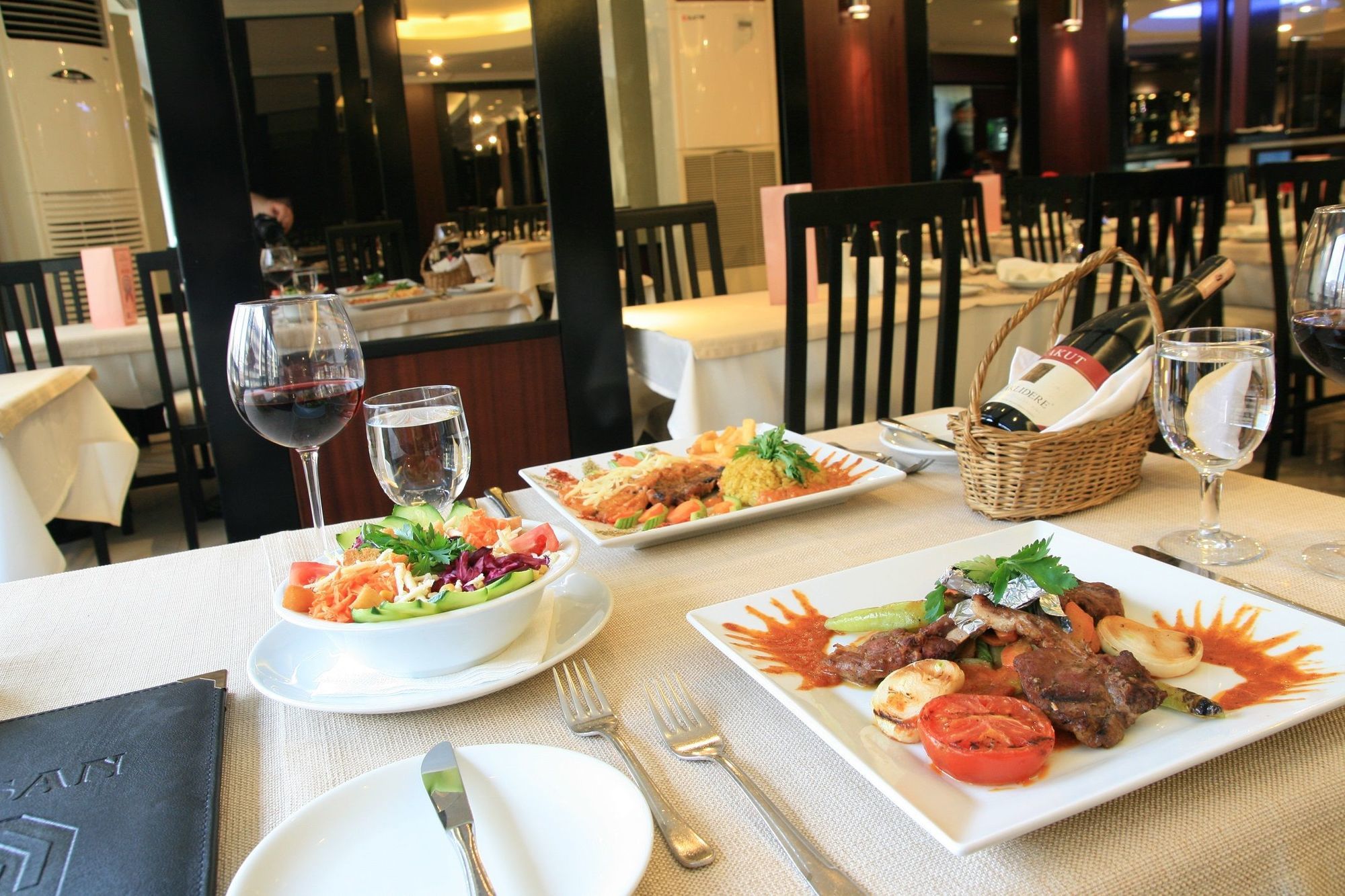 Aksan Hotel İzmir Buitenkant foto