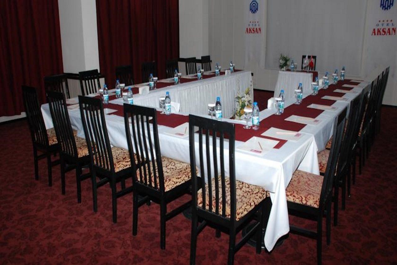 Aksan Hotel İzmir Buitenkant foto